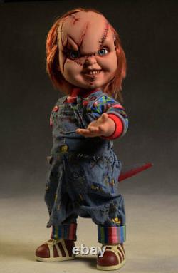 Action figure parlante Chucky Bambola Assassina Child's Play talking 40 cm Mezco