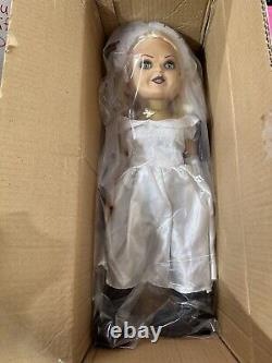 Bride Of Chucky TIFFANY 22 REPLICA DOLL UNIVERSAL SPENCERS NWT CHILDS PLAY