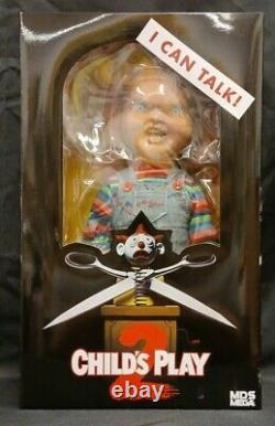 Child' Play 2 Talking Menacing Chucky Mezco Mega Scale Figure