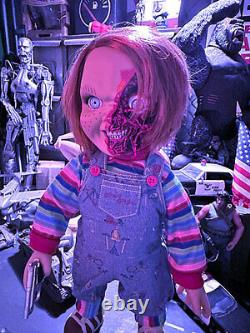 Child's Play 3 15 inch Mega Scale Pizza Face Chucky Talking Figure with Sound