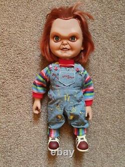 Child's Play Sneering Chucky Talking 15 Mega-Scale Doll Mezco Official