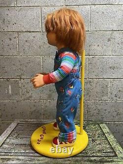 Chucky Doll Good Guys Childs Play Doll Display Stand Horror Movie Collectible