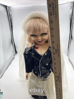 HUGE 24in Bride Of Chucky TIFFANY DOLL Halloween SPENCERS withTalking Stand