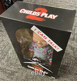 Mezco Toyz Child's Play 2 Talking Chucky Mega Scale Murder Doll Figure NEW