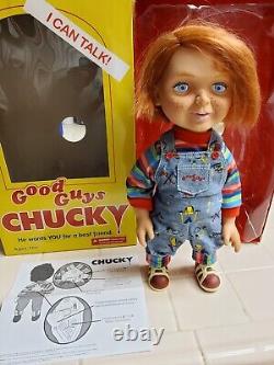 Mezco Toyz Child's Play 2 Talking Good Guys Chucky Figure