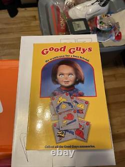 NECA 42112 4 inch Child's Play Ultimate Chucky Action Figure